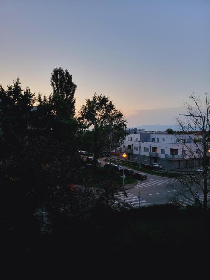 Dolly Apartment Airport Velika Gorica Exterior foto